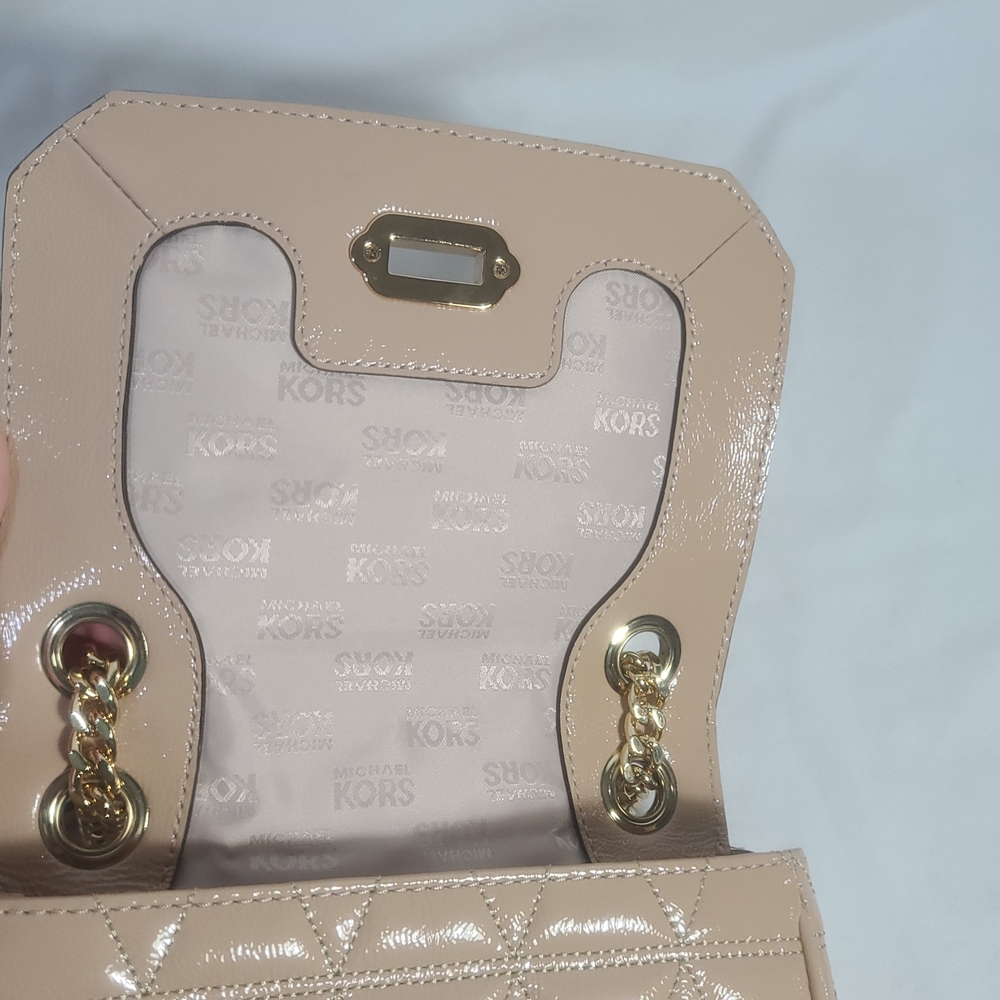 Michael Kors Vivianne Small Flap Shoulder Crossbody Patent Leather Beige Purse - Picture 10 of 16